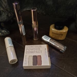 6 PC Revolution Makeup Set Including Contour Powder Compact - Cream, Taupe, Rose